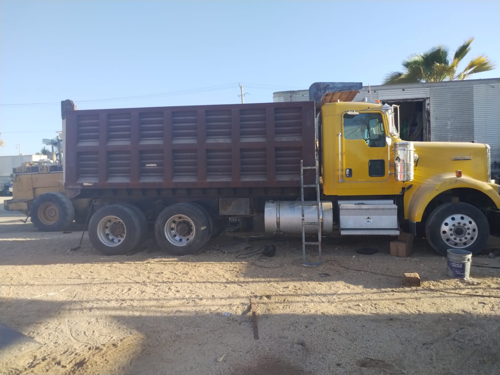 Caja de volteo